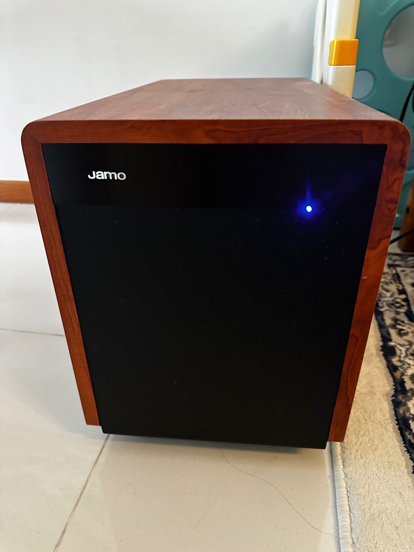 Jamo Sub 250 mint condition, Audio, Soundbars, Speakers & Amplifiers