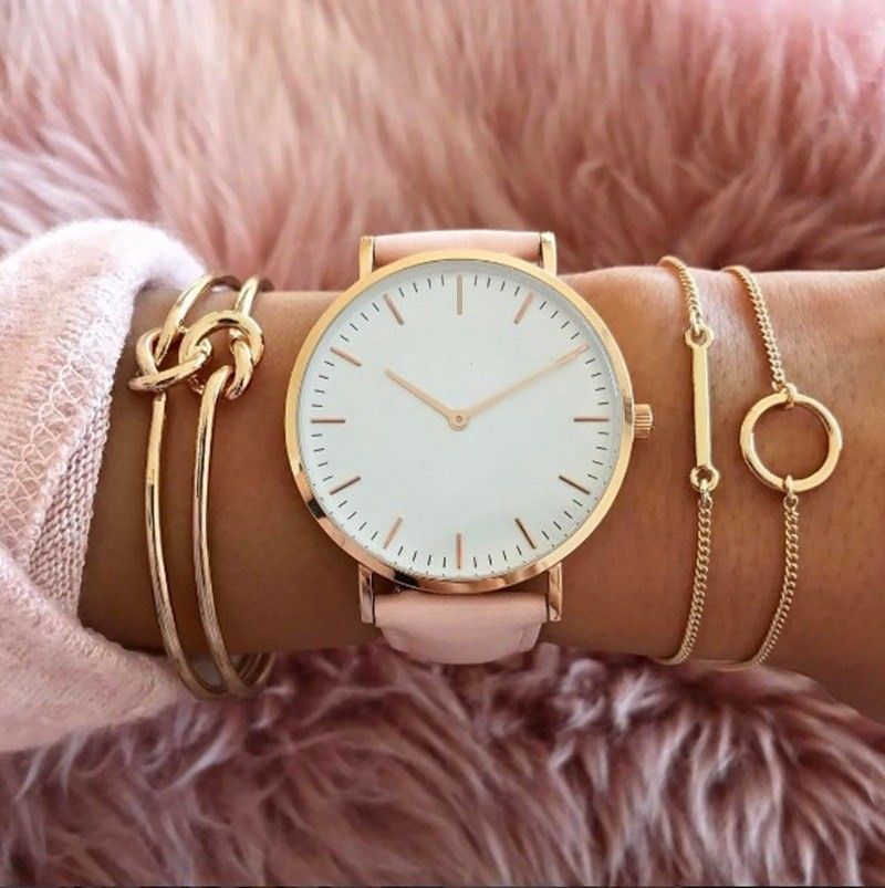 Casual watch women's outlet