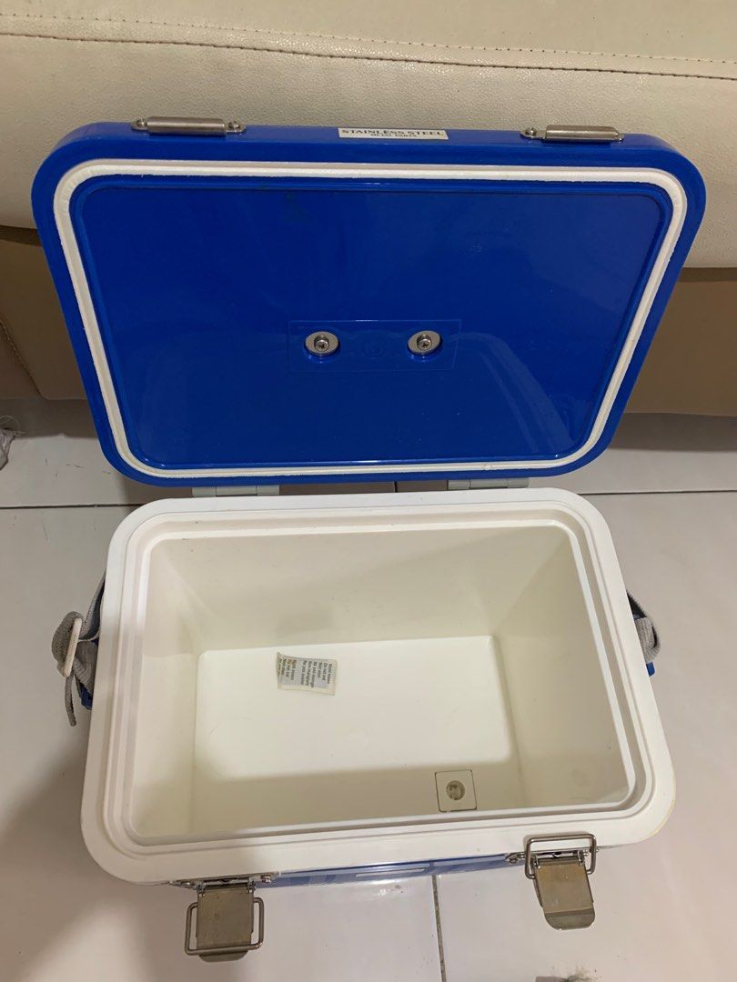 Cooler box 12s discount