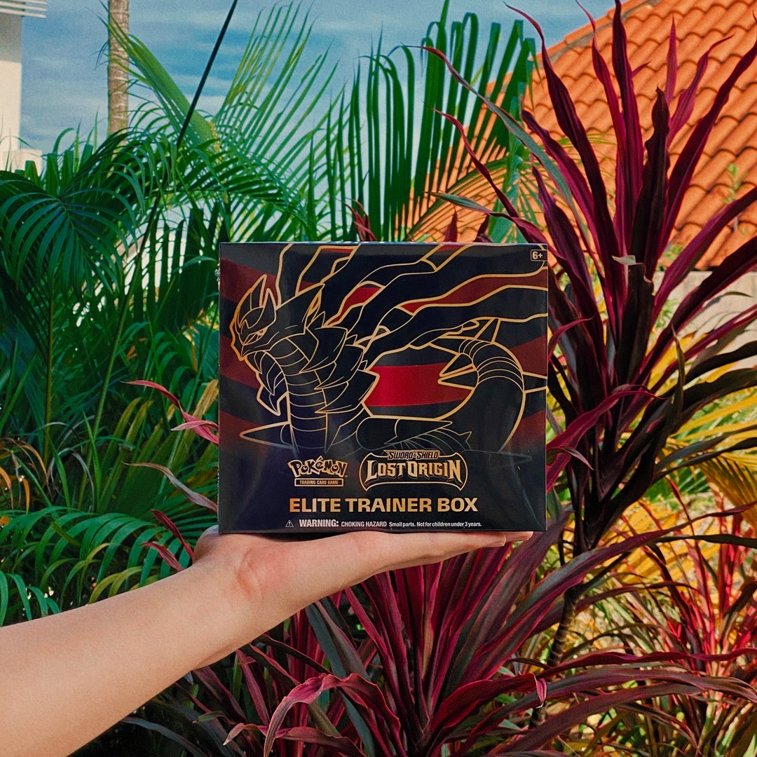 Lost Origin Elite Trainer Box (ETB), Hobbies & Toys, Toys & Games on