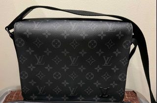 Louis Vuitton District PM Shoulder Bag Damier Infini Leather Cosmos,  Luxury, Bags & Wallets on Carousell