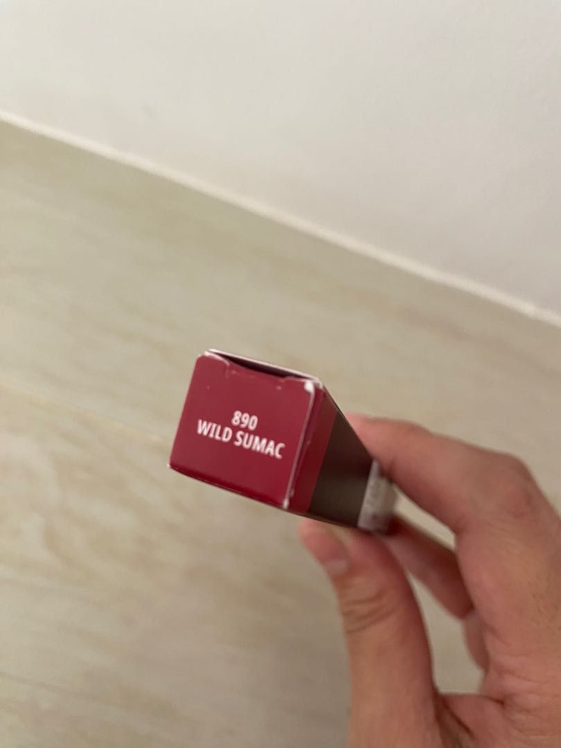 MAC Powder Kiss Velvet Blur Slim Lipstick WILD SUMAC 890, Beauty & Personal Care, Face