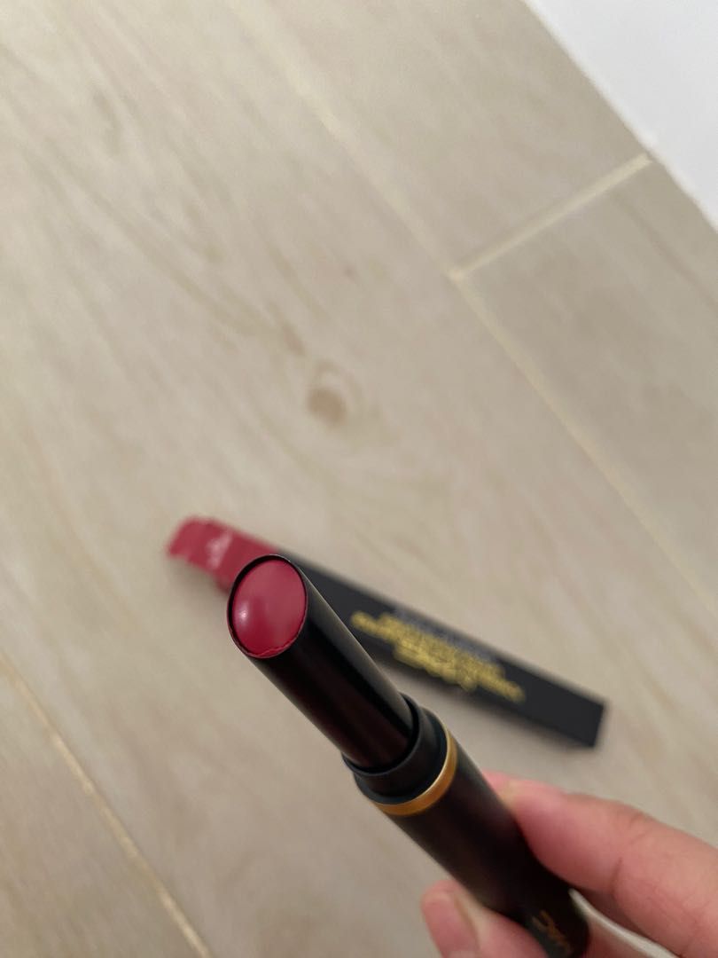 MAC Powder Kiss Velvet Blur Slim Lipstick WILD SUMAC 890, Beauty & Personal Care, Face