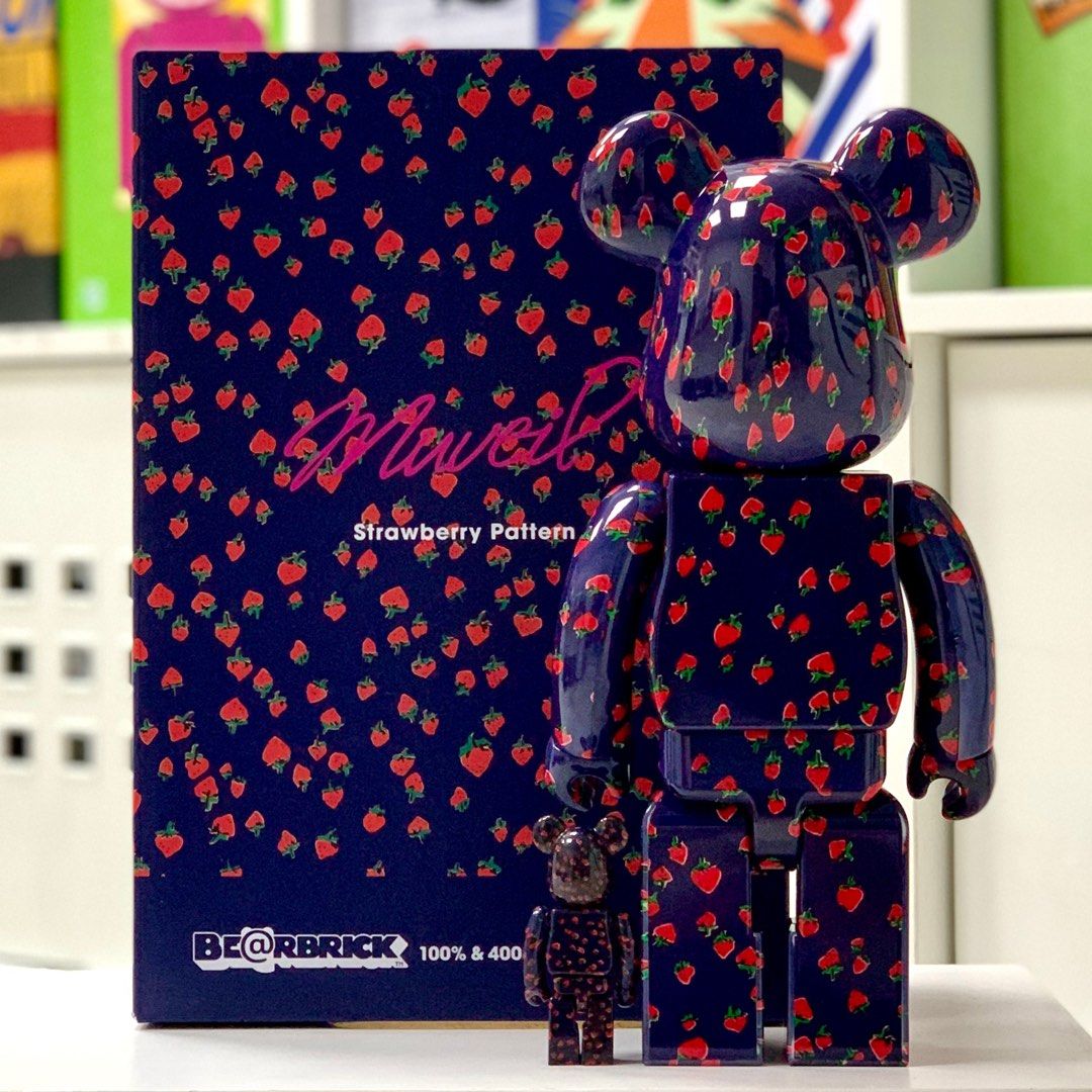 BE@RBRICK MUVEIL Strawberry Pattern 100% & 400% Bearbrick