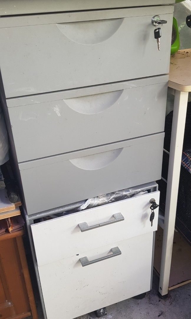 Metal filing drawers, pedestals with rollers, Furniture & Home
