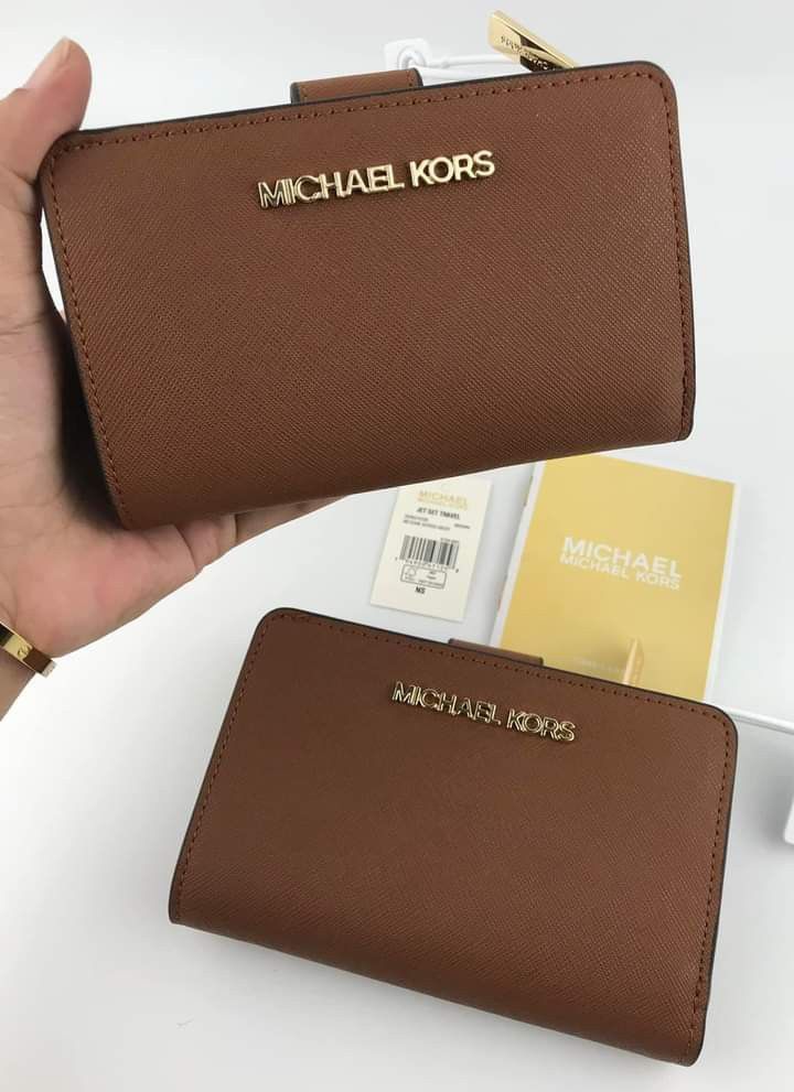 Michael Kors Bifold Wallet Brown, Women's Fashion, Bags & Wallets, Wallets & Card holders on