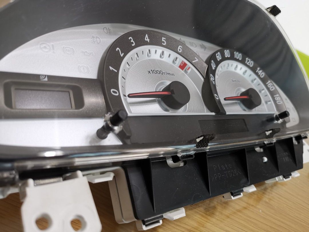 NCP81 original Speedometer meter Toyota Sienta 1st gen, Car Accessories