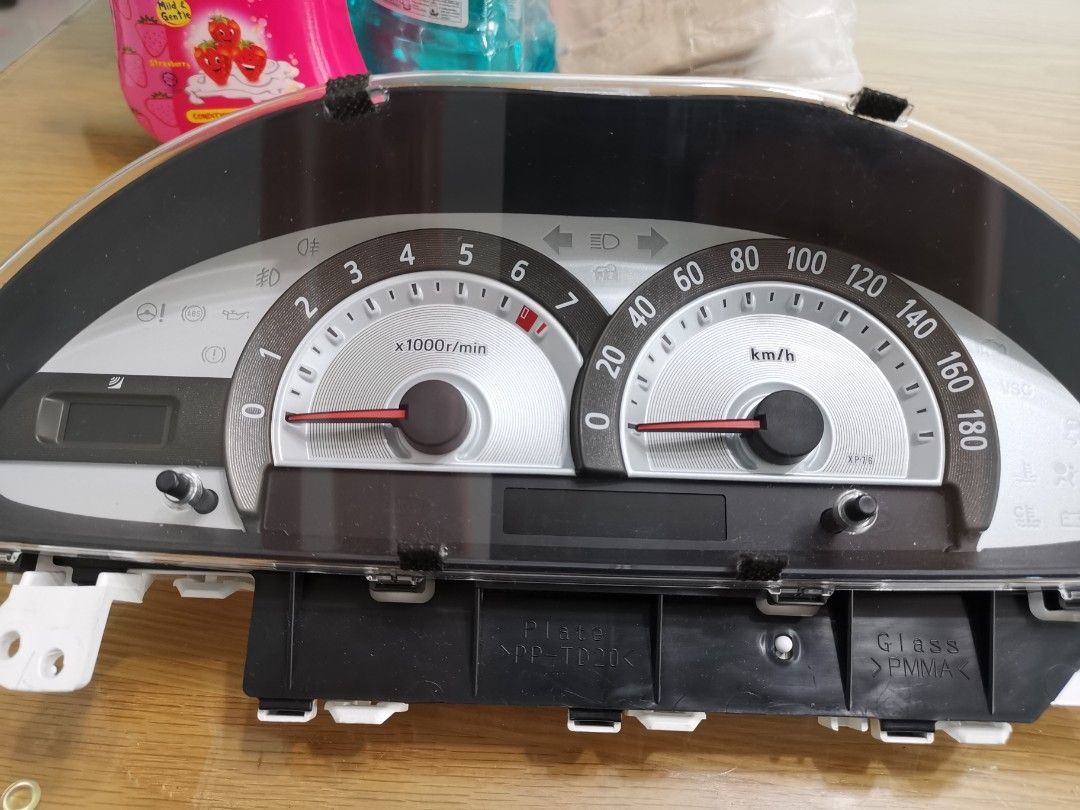 NCP81 original Speedometer meter Toyota Sienta 1st gen, Car Accessories