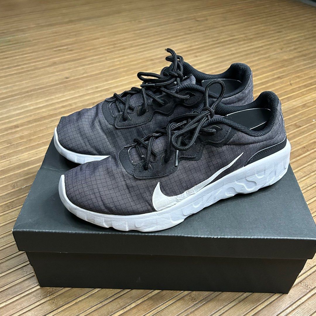 mens nike explore strada