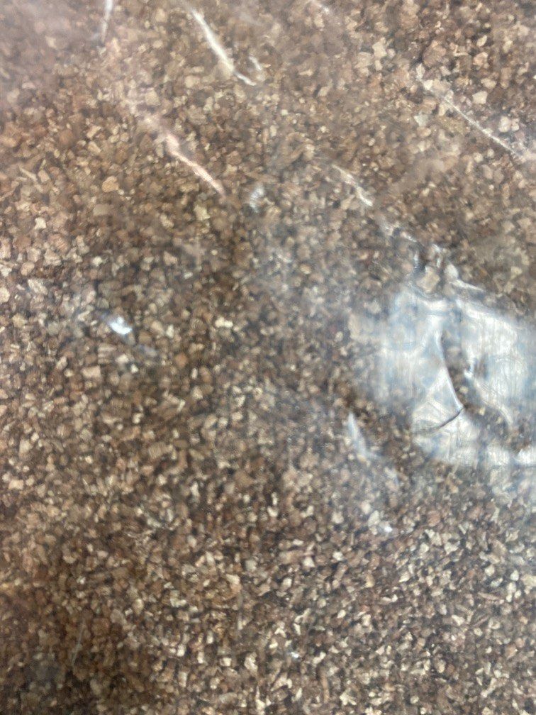 Peat Moss/Vermiculite 8ltr/pkt . 9 each, Furniture & Home Living