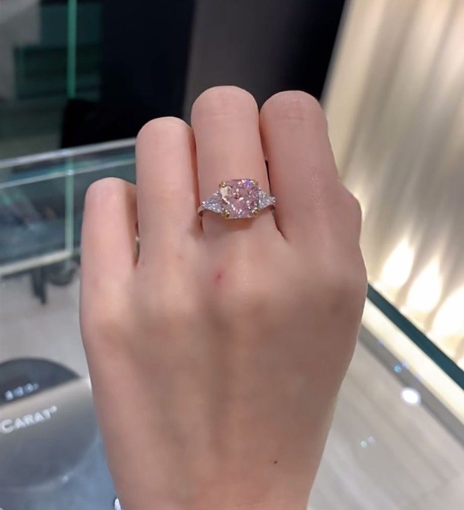 2 ct pink diamond top