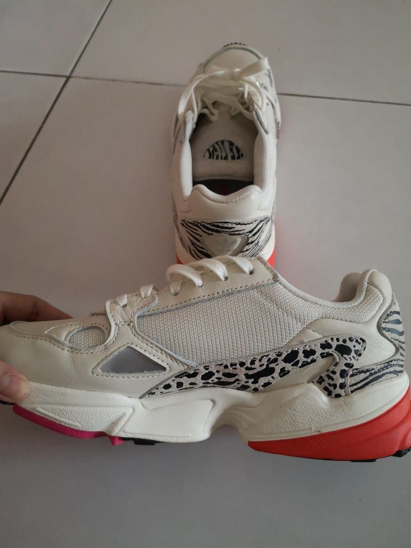 Adidas falcon off white shock pink top