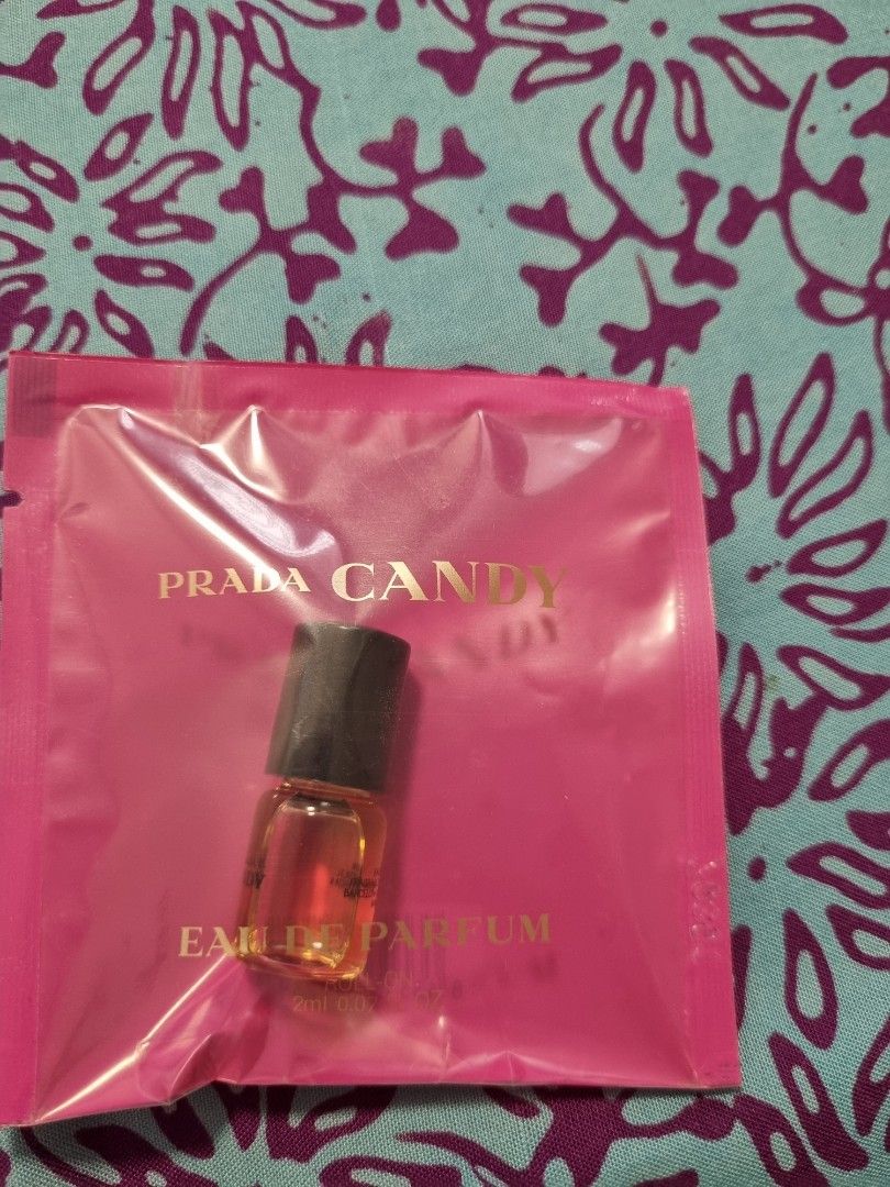 FREE ? PRADA Candy mini roll on edp, Beauty & Personal Care, Fragrance &  Deodorants on Carousell