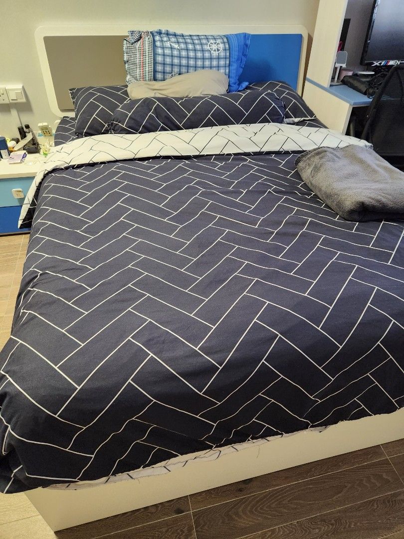 Queen Size Bed Frame for Free (Self dismantle and collection