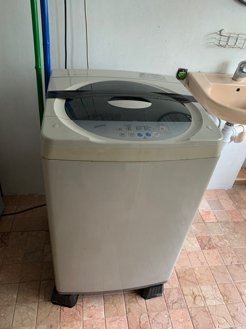Quick sale Washing machine, TV & Home Appliances, Washing Machines and Dryers on Carousell