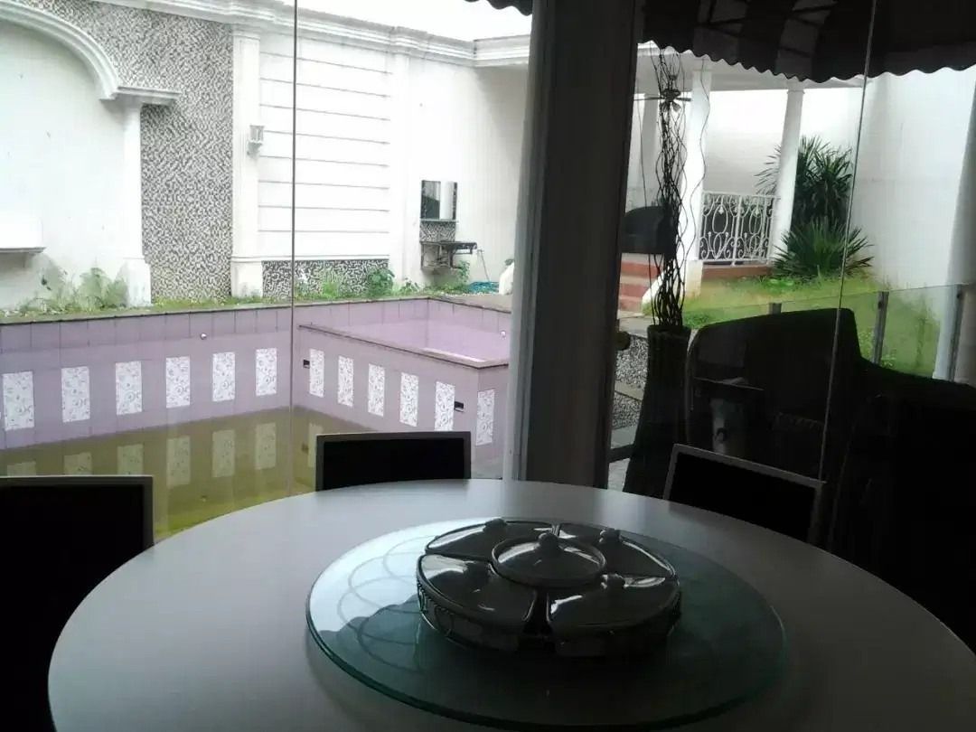 Rumah Mewah di Perumahan Less Belles Tangerang Selatan, Properti