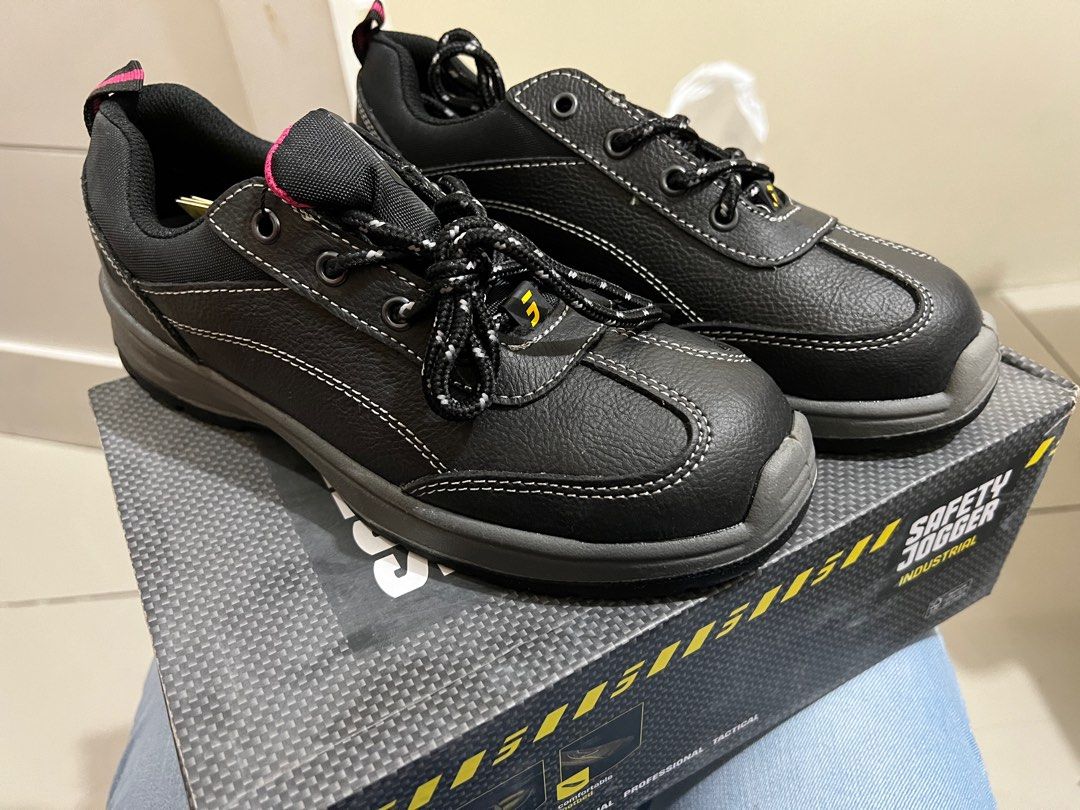 jogger safety shoes for ladies