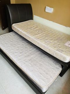 (Category: ) located in . Submitted by aurievon (Listing ID 1202516448, Image 1). Description: .