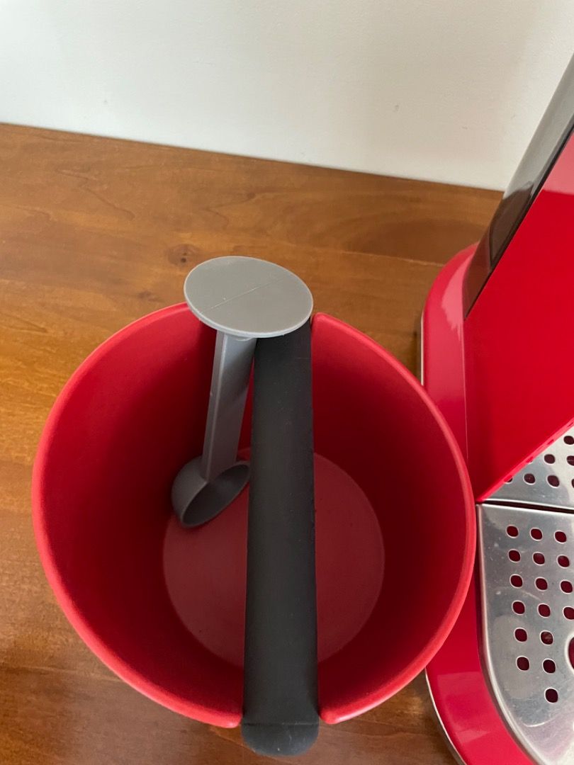 Smeg coffee machine and knock box, TV & Home Appliances, Kitchen