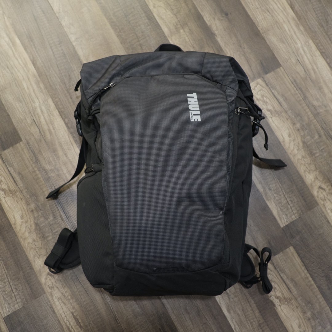 Thule Enroute 25L Camera / Laptop Backpack, Men's Fashion, Bags