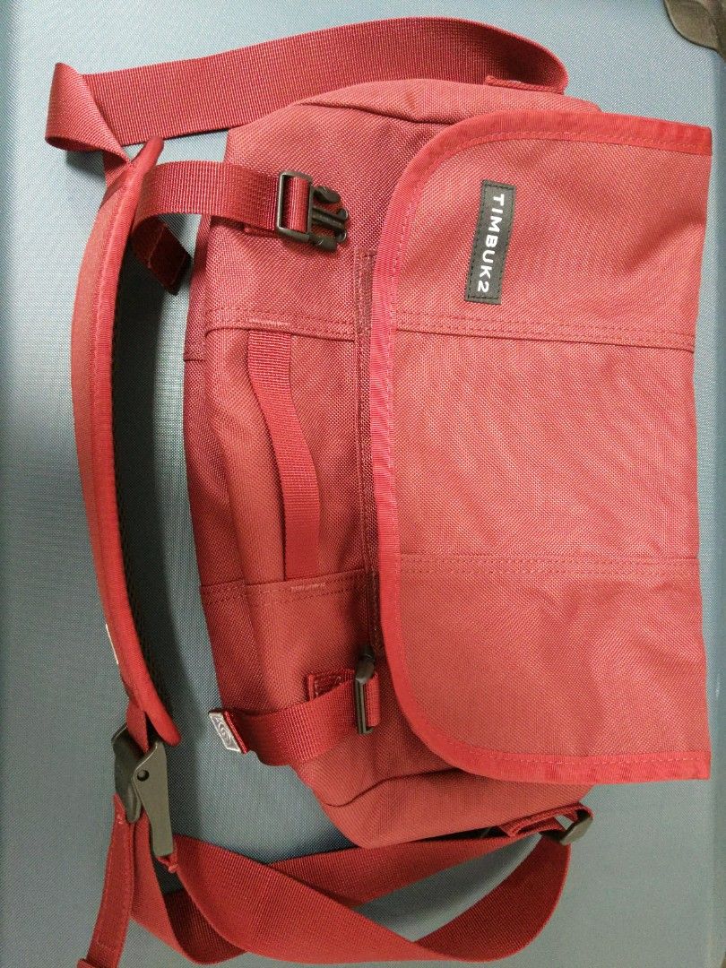 Timbuk2 Classic Messenger Bag XS, Men's Fashion, Bags, Sling Bags on