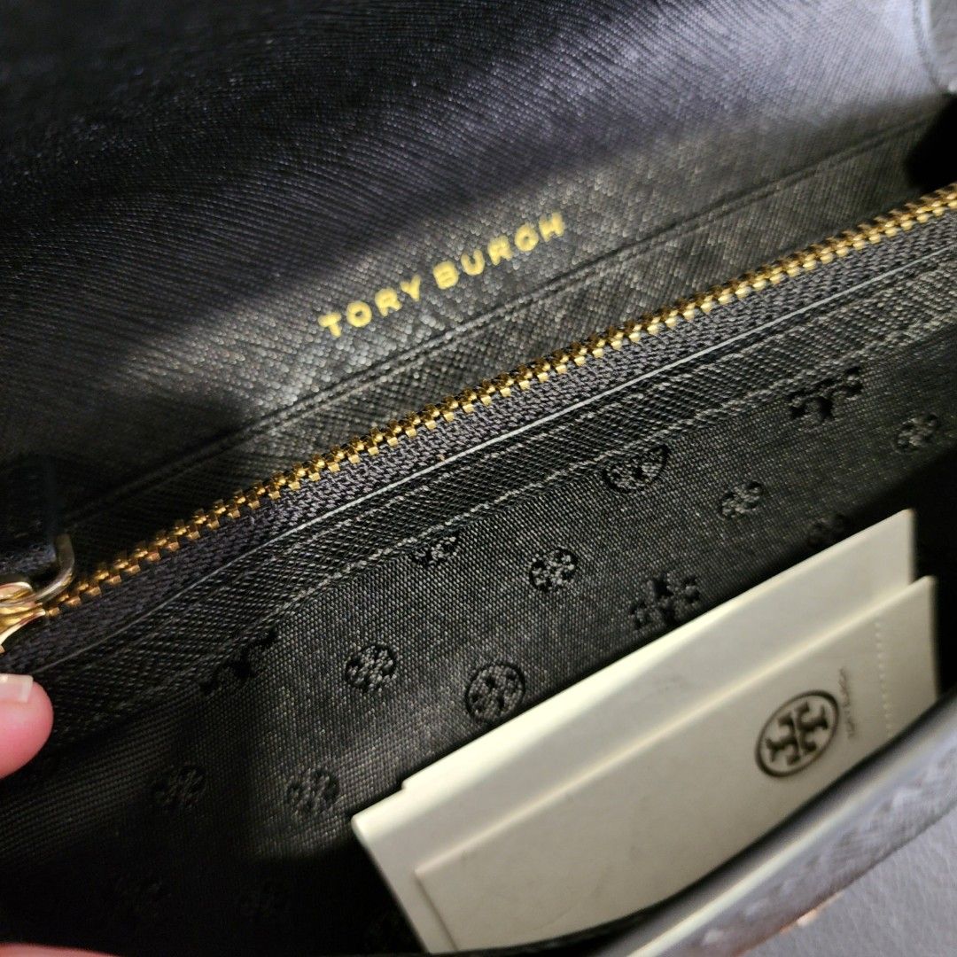 Tory Burch Emerson Envelope Continental Wallet, Women's Fashion, Bags