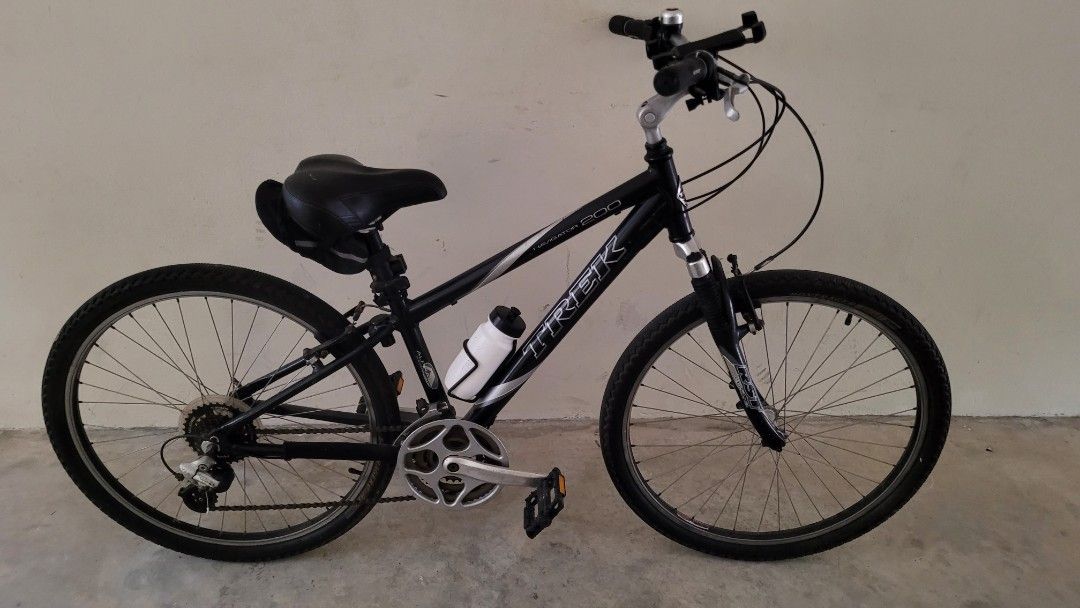 Trek navigator outlet 200 hybrid