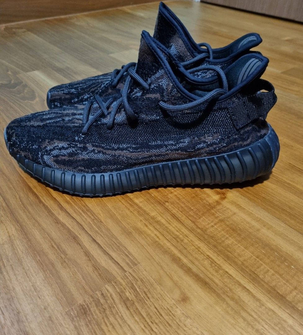 Yeezy Boost 350 V2 MX Rock, Men's Fashion, Footwear, Sneakers on Carousell