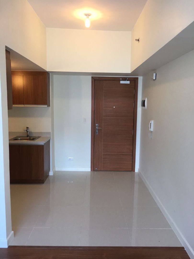 1BR SOHO in Eton Tower Makati for Rent, Property, Rentals, Apartments