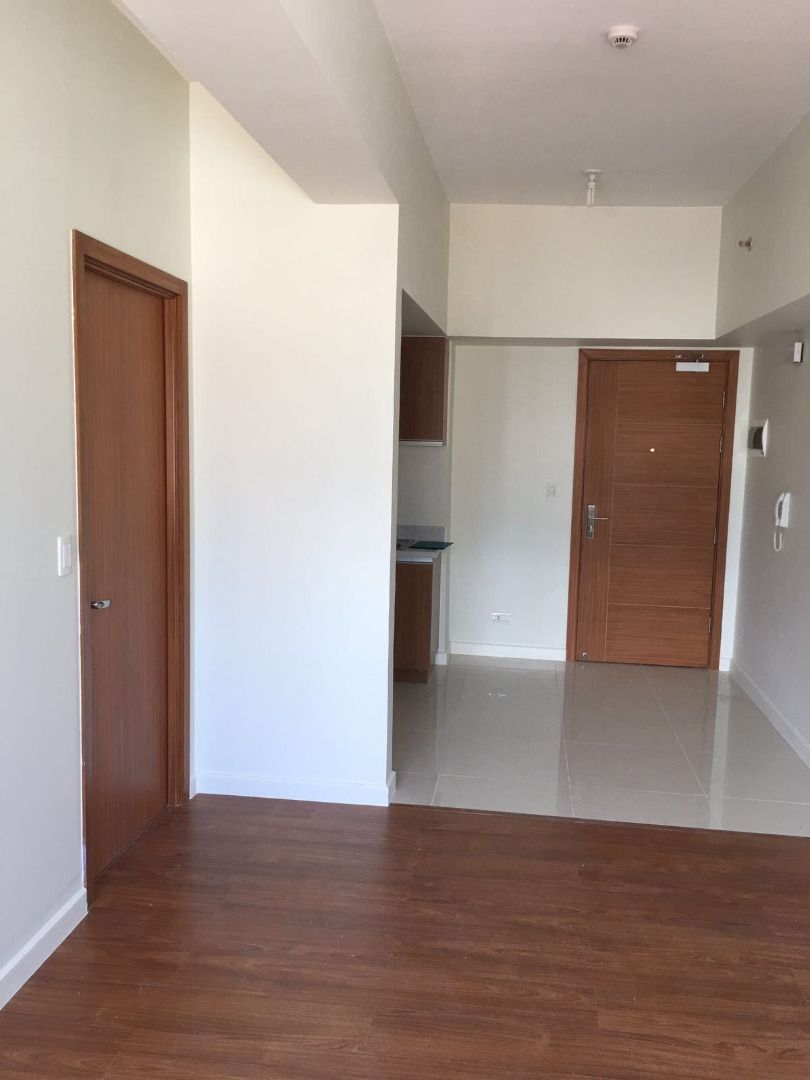 1BR SOHO in Eton Tower Makati for Rent, Property, Rentals, Apartments