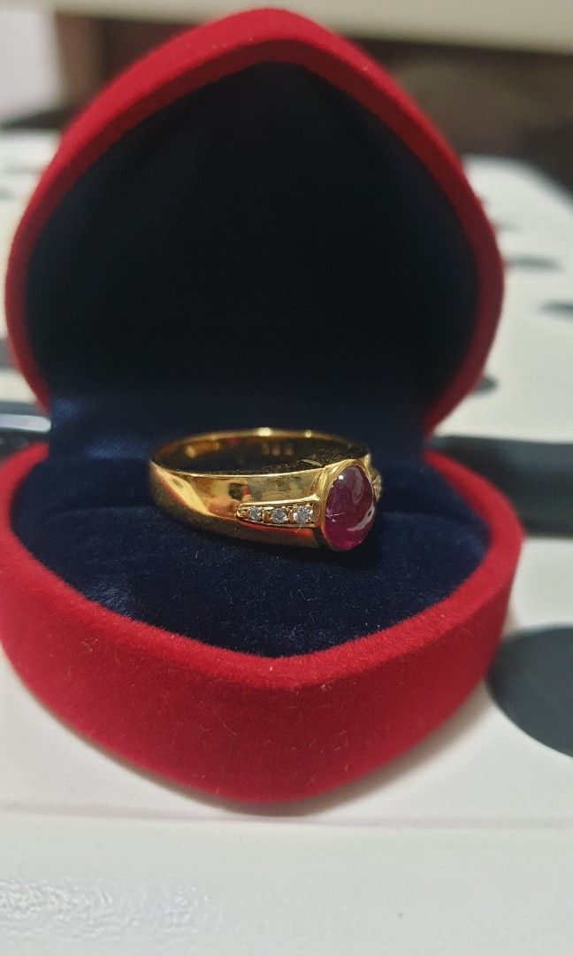 Red stone top wedding ring