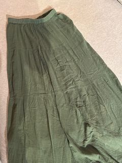 （8成新）草綠色鬆緊長裙