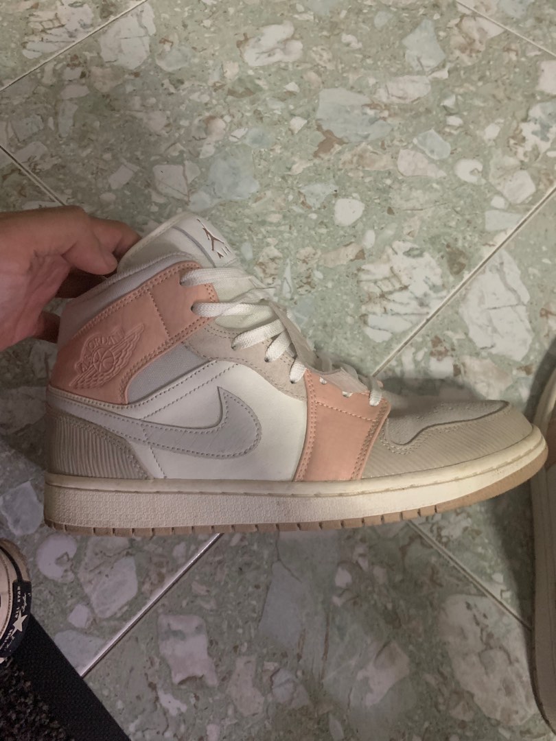 Air Jordan 1 Mid Milan