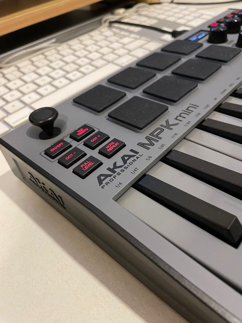 Akai MPK Mini MK3 Limited Edition Grey