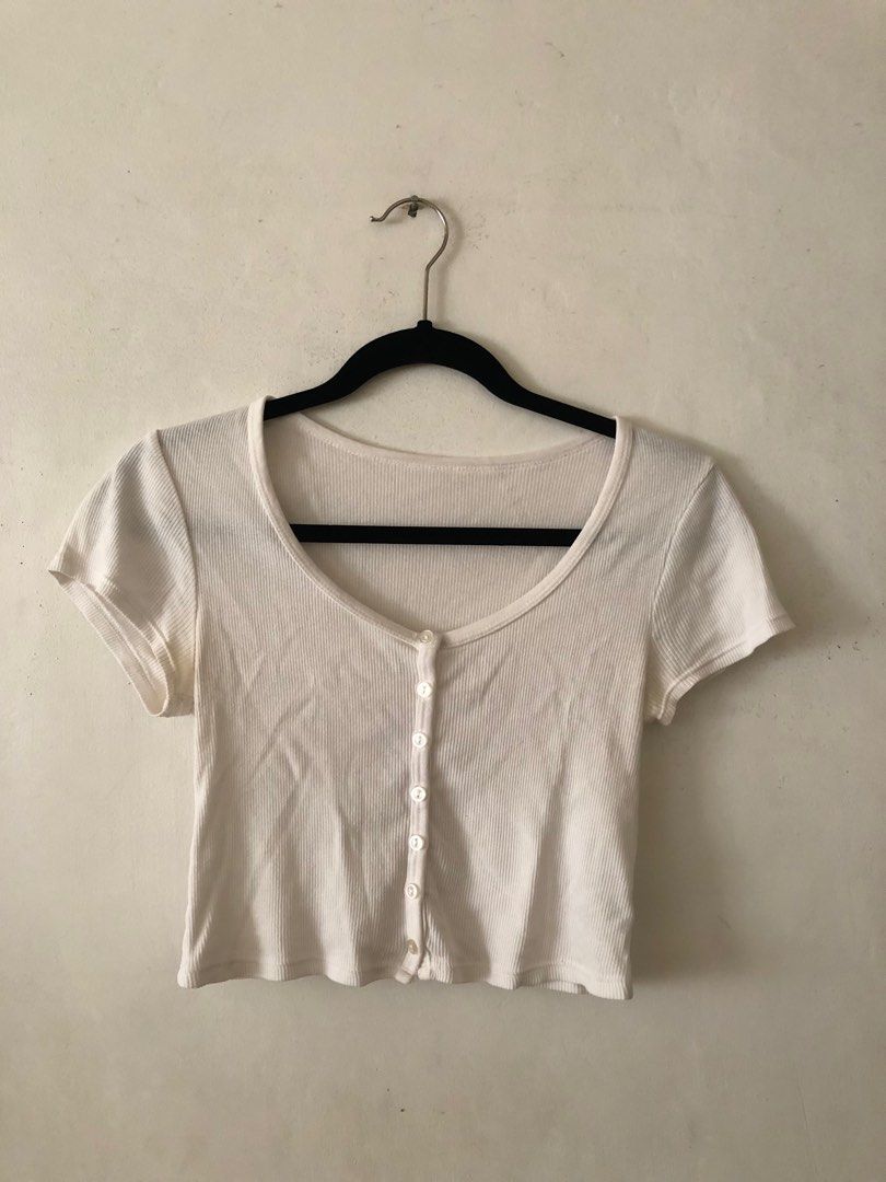 American Apparel White Shirt (Category: Shirts) located in Quezon City. Submitted by sarluvs (Listing ID 1202743593, Image 1). Description: More negotiable if you buy 2 or more items from my shop.