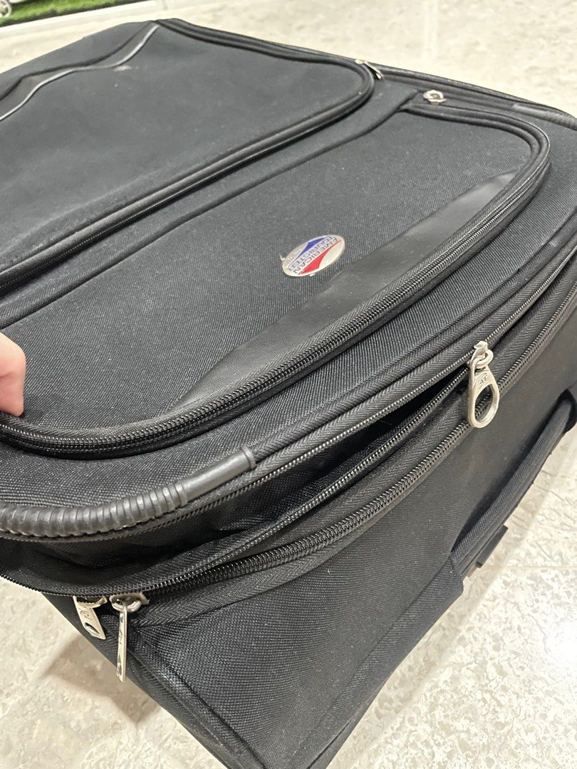 American Tourister large size luggage, Hobbies & Toys, Travel, Luggage