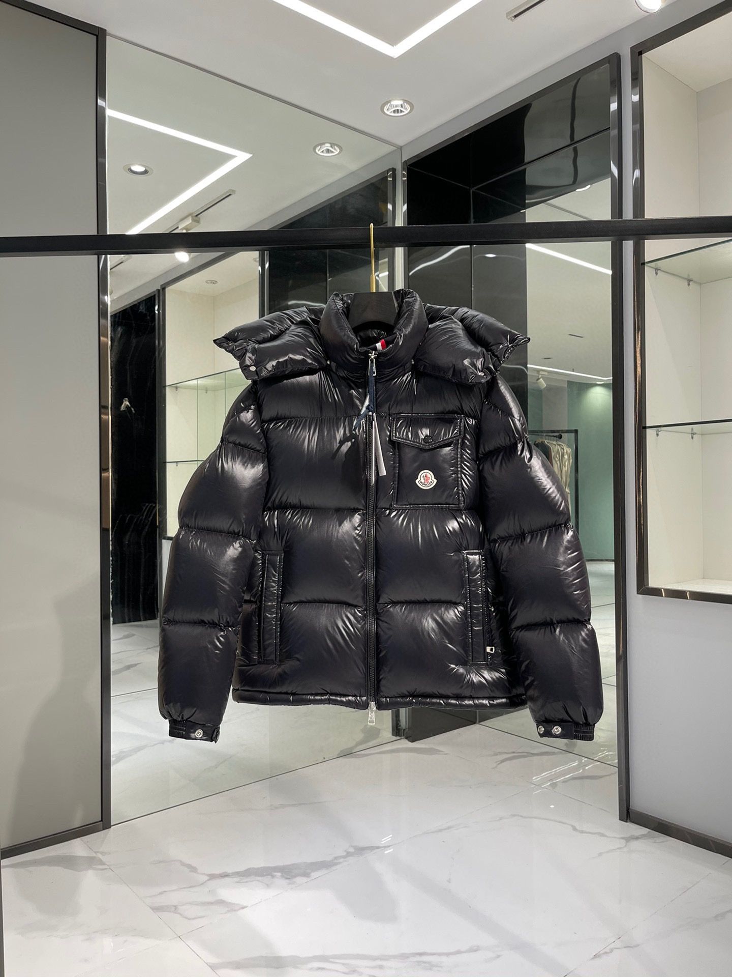 Moncler authentic zipper discount
