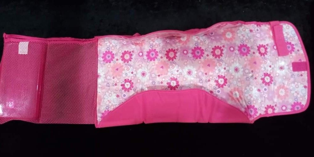 Baby Changing Mat (Category: Changing Mats & Accessories) located in Cainta. Submitted by s_g22 (Listing ID 1202793195, Image 2). Description: First Years Changing Mat Brand new.