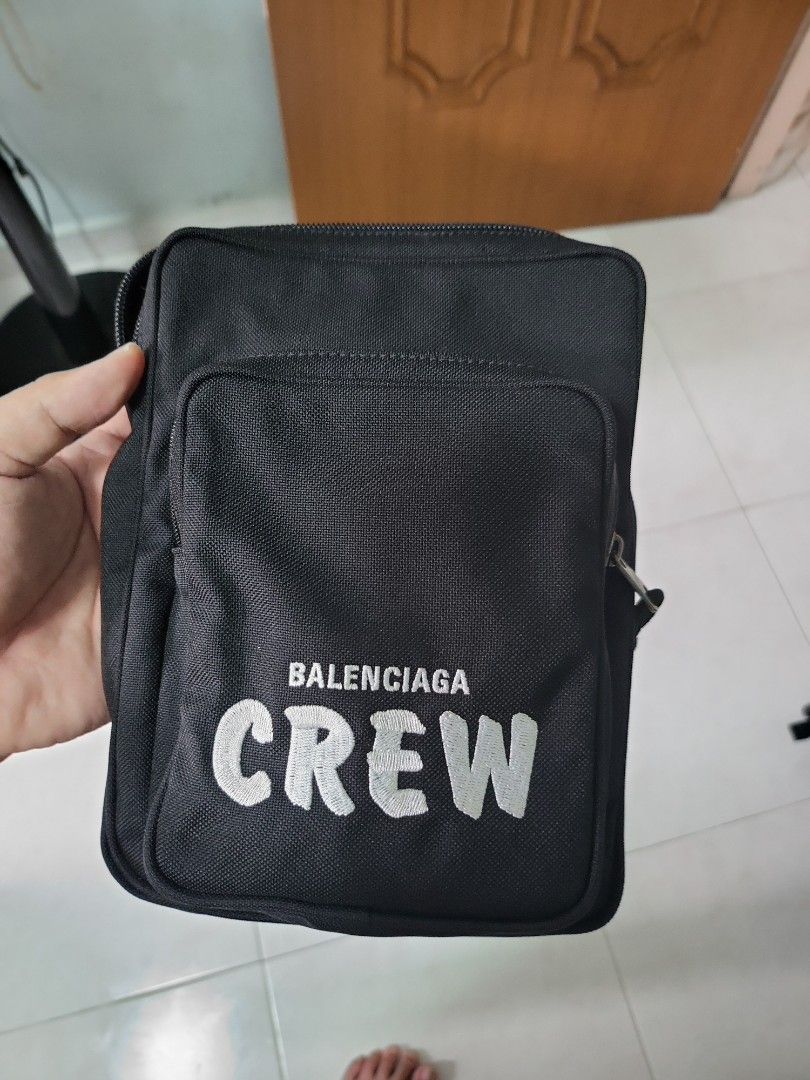 Balenciaga shoulder hotsell bag men