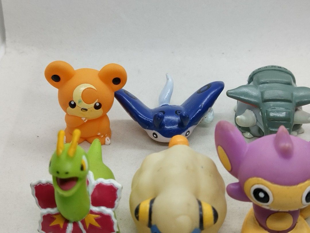 Pokemon sales gold figure