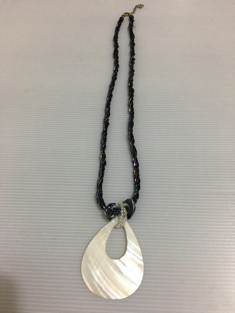 Capiz top shell necklace