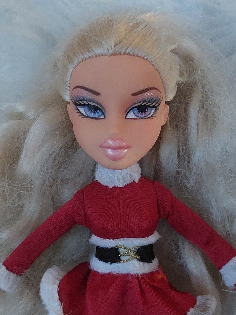 Bratz Holiday Sweet Santa Cloe Dolls Accessories