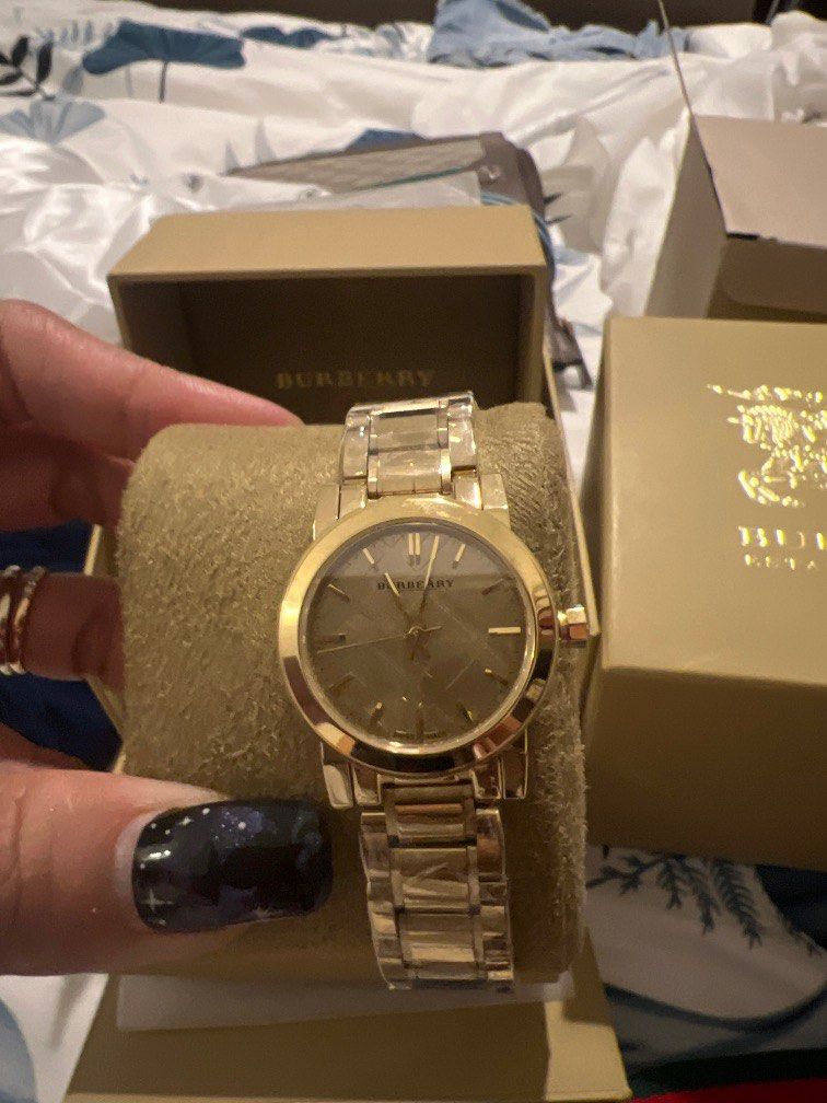 Gold best sale burberry watch
