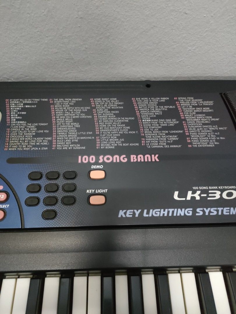 Casio LK 30 Key Lighting Keyboard Hobbies Toys Music Media