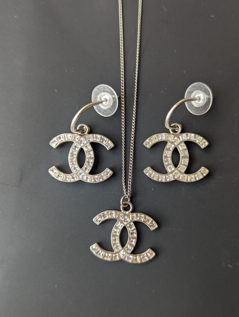 Chanel earrings top necklace set