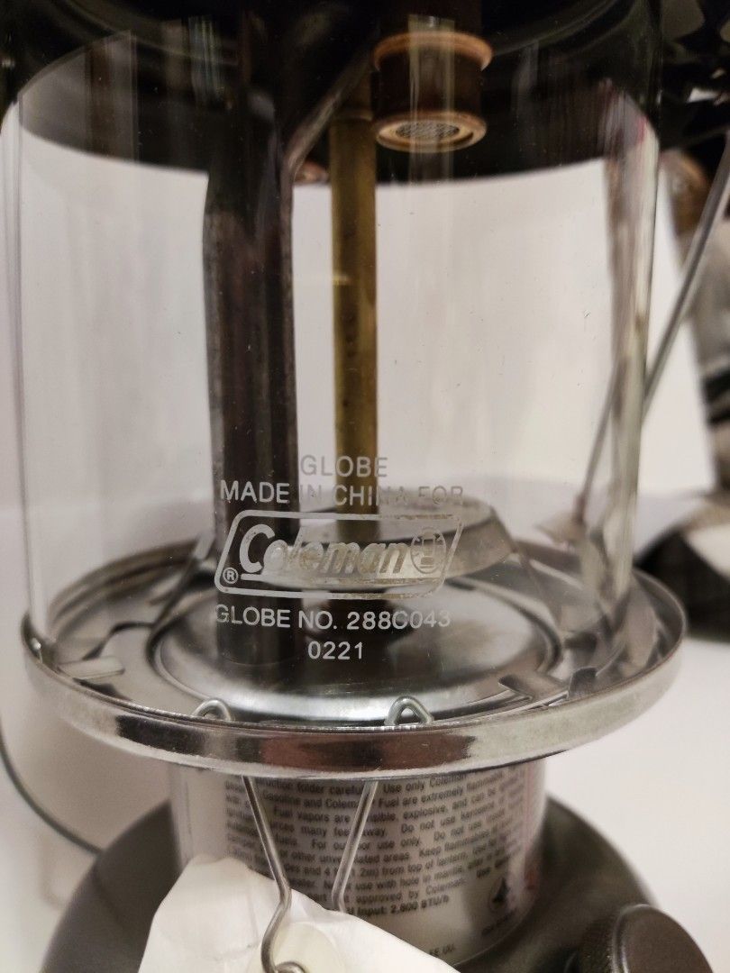 Coleman Premium Dual Fuel Lantern with Hard Carry Case, 運動產品, 行山及露營