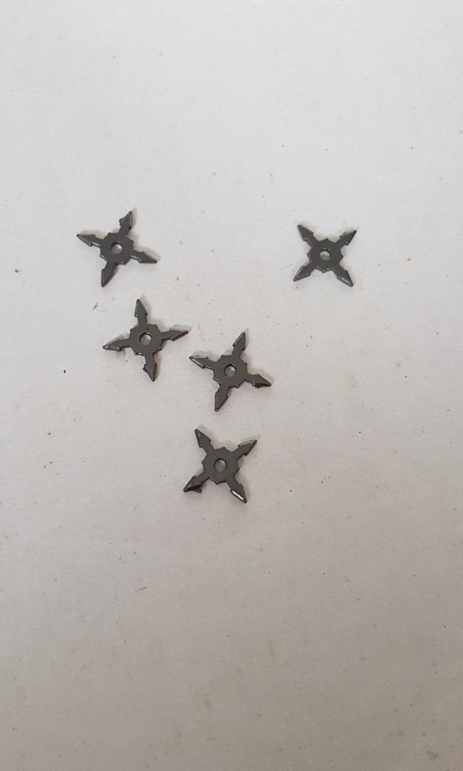 Crazy Owner 1/6 scale Ninja Throwing Stars metal, Hobbies & Toys, Toys