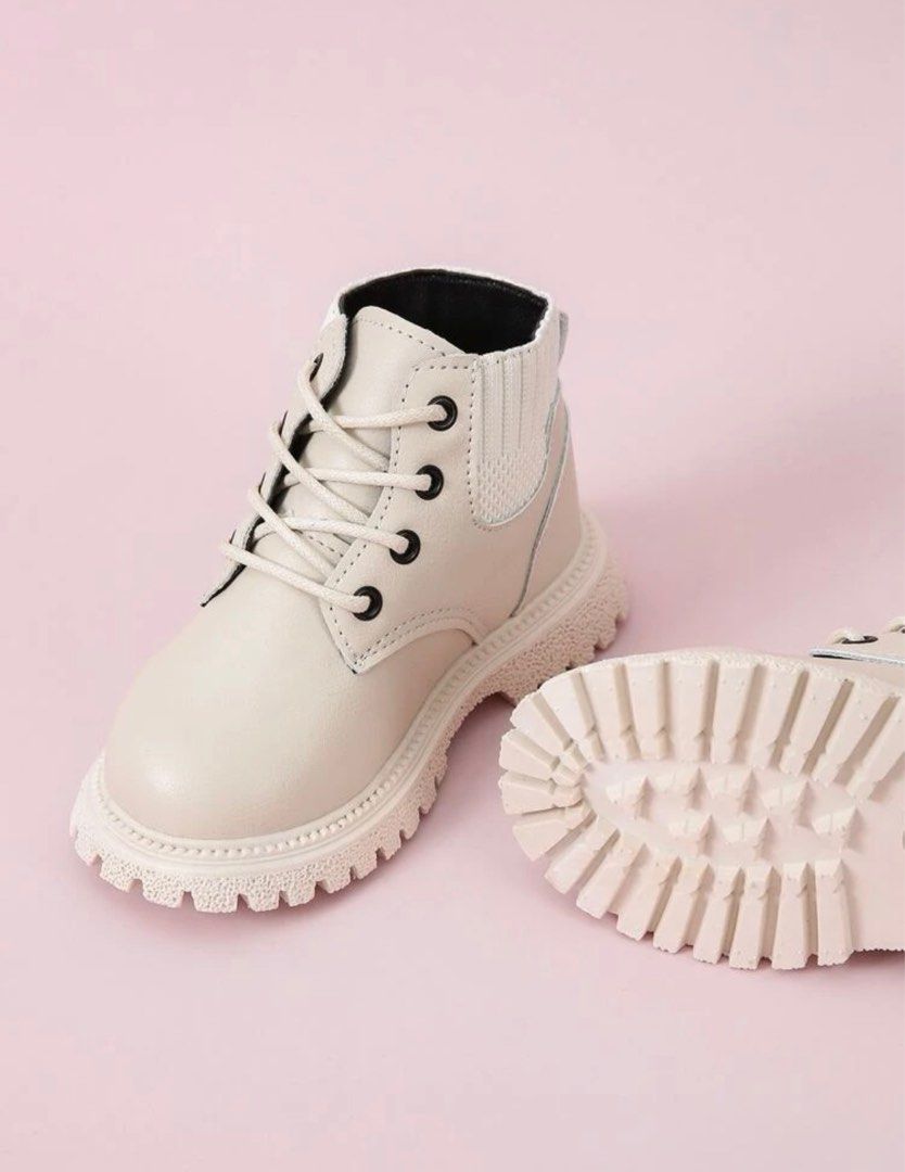 Girls cream boots discount