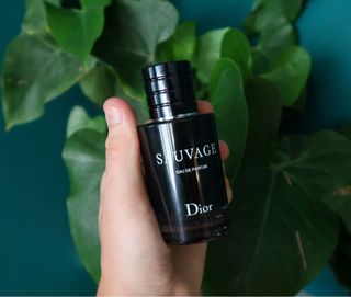 (Category: ) located in . Submitted by LuxuryScent (Listing ID 1202823052, Image 1). Description: .