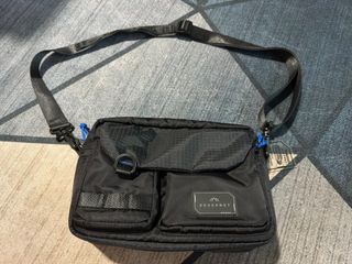 Doughnut sling bag